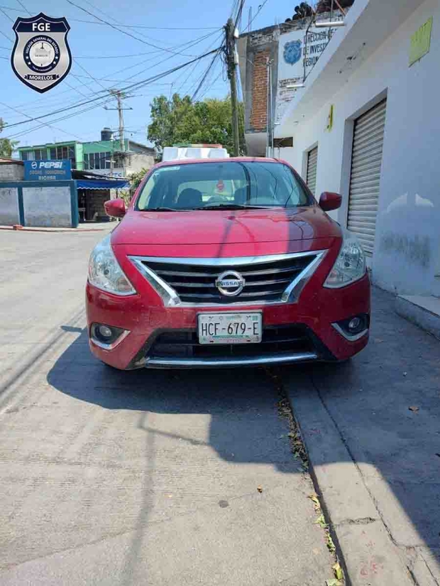 Viajaban armados en un auto robado