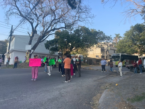 #AlertaVial Cierre en carretera federal M&eacute;xico-Cuernavaca, a la altura de Santa Mar&iacute;a