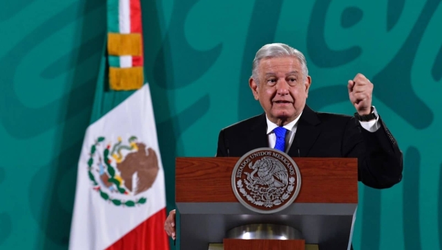 AMLO se define por mantener concesión a Telmex