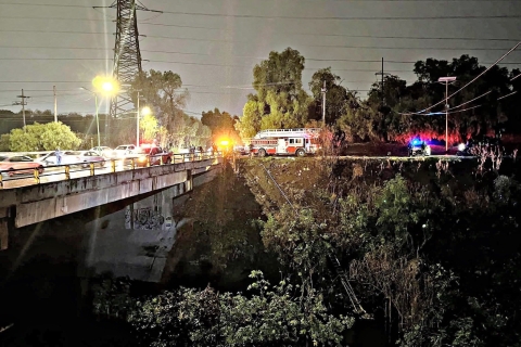 Mueren 5 estudiantes de la UNAM en canal de aguas negras en Edomex