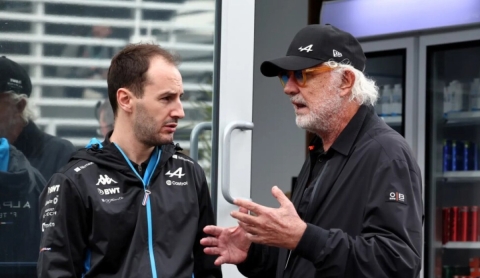 Oliver Oakes deja Alpine y Flavio Briatore asume el control del equipo