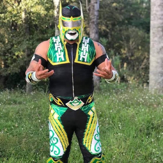 Abismo Negro Jr. hará tercia con Legendario y Dick Angelo, estos dos últimos representantes de la empresa IWRG.