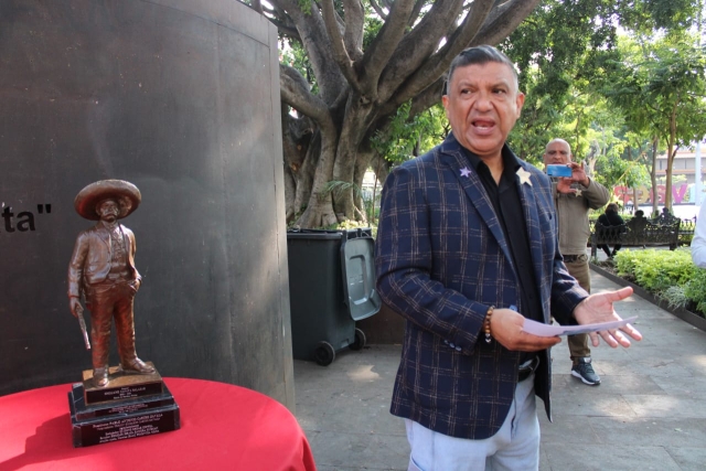 Presentan escultura de bronce de Emiliano Zapata; será develada en la Embajada de México en España