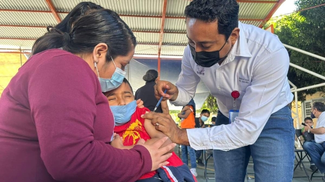 El director del IEBEM confirmó que se solicitó ampliación de la campaña de vacunación en escuelas contra la covid, para que llegue, entre otros municipios, a los de la región sur.  