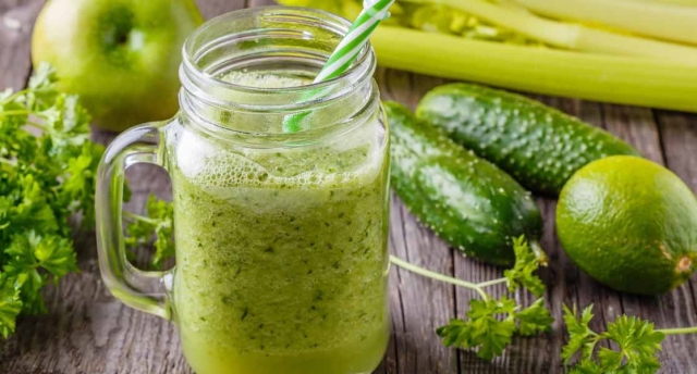 Despierta con Energía: Jugo Verde Natural y Nutritivo