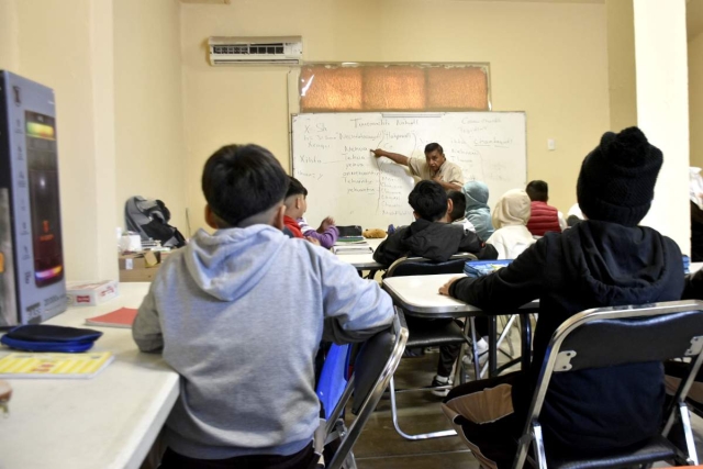 Pablo Paredes Ocampo impartir&aacute; clases de n&aacute;huatl en la Escuela Primaria Federal Vicente Guerrero de Tetelpa.