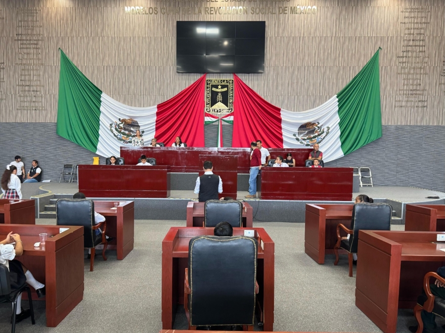 Recibe legisladora Jazmín Solano a diputadas y diputados infantiles en ensayo del 'Parlamento Infantil 2025'