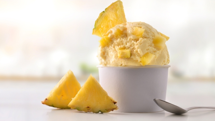 Ola de calor: Refréscate con este helado de piña ¡sin azúcar y cremoso!
