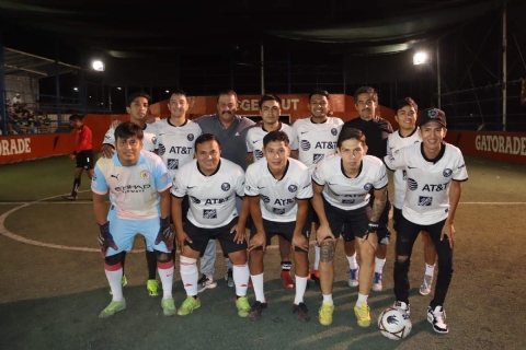 Luego de venir de atrás, el Alcoholes reafirmó su superioridad y logró ganar los dos juegos de la semifinal. 