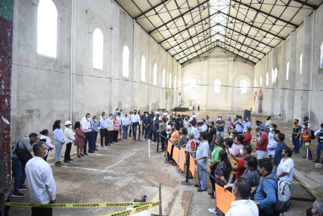Cumple gobierno de Cuauhtémoc Blanco con obras de reconstrucción en mercado de Zacatepec