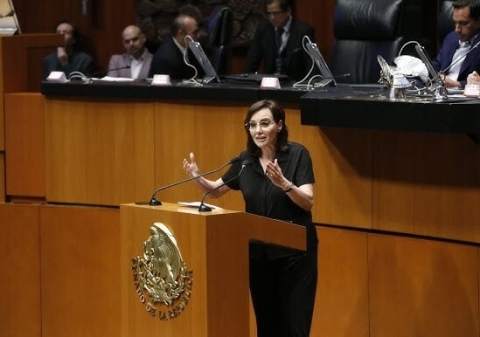 Lilly Téllez acusa a Fernández Noroña de tener fotos suyas y lo llama &#039;desviado&#039;