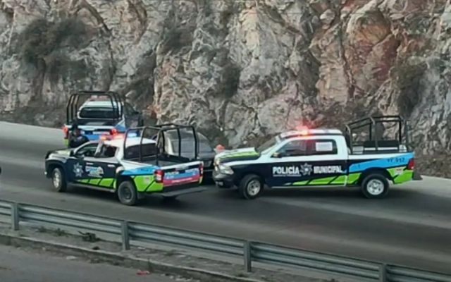 Hallan restos humanos en un vehículo en Puebla