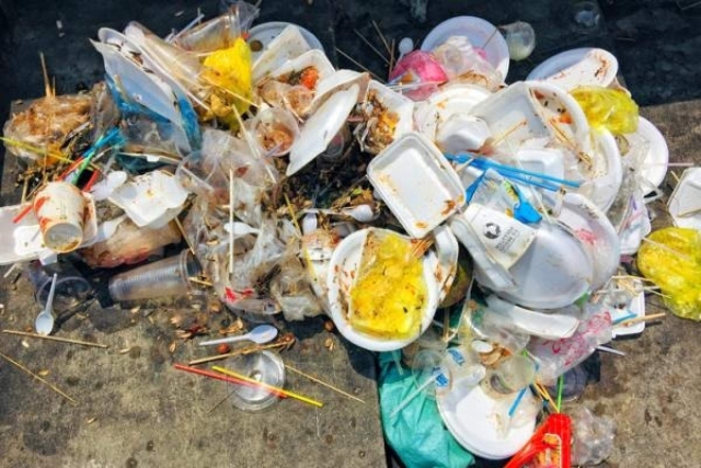 Varios años después de emitida la ley, la Propaem emitió recomendaciones a siete municipios para que prohíba los plásticos de un solo uso.