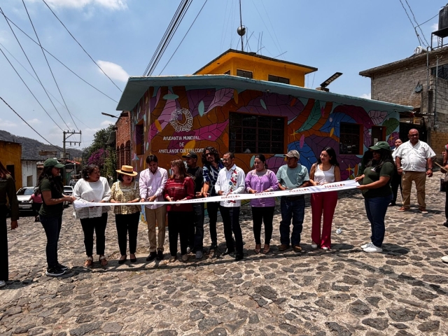 Inaugura gobernadora Margarita Gonz&aacute;lez Saravia murales del programa Rutas M&aacute;gicas de Color, en Tepoztl&aacute;n
