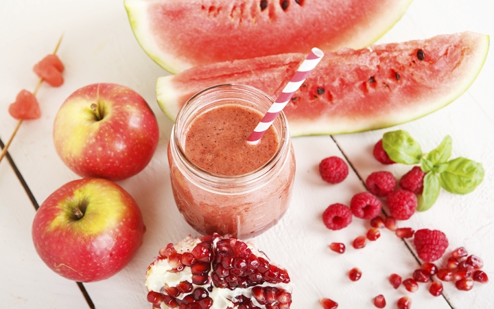 Frescura en cada sorbo: Smoothie de sandía y manzana revitalizante