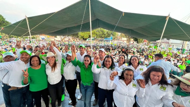 Respaldan miles de personas a Nancy Gómez en busca de la alcaldía de Tlaltizapán