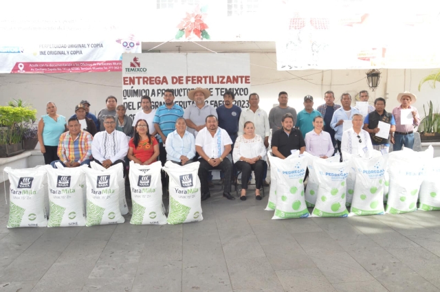 Entregan fertilizantes a productores acuícolas y de cítricos en Temixco