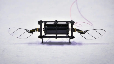MIT crea un robot volador inspirado en insectos