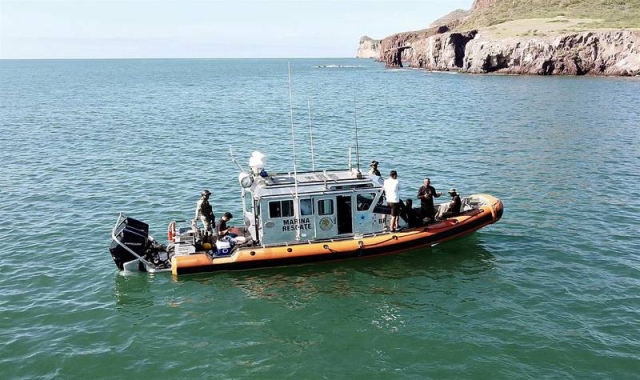 Madres buscadoras y buzos exploran Mar de Cortés en busca de sus hijos desaparecidos