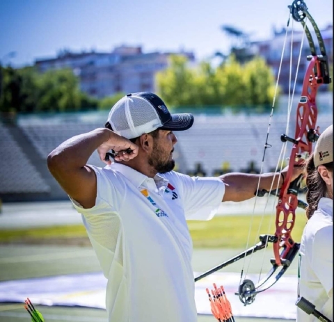 Lot Máximo Méndez obtuvo plata en la prueba de tiro con arco compuesto individual.