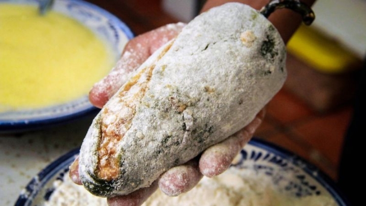 ¿Sin ideas para cocinar? Prueba esta deliciosa receta de chile relleno de atún