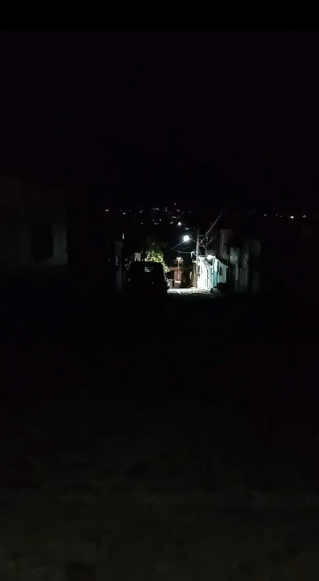  La zona afectada representa riesgo para los peatones que deben caminar por el sitio en las noches.