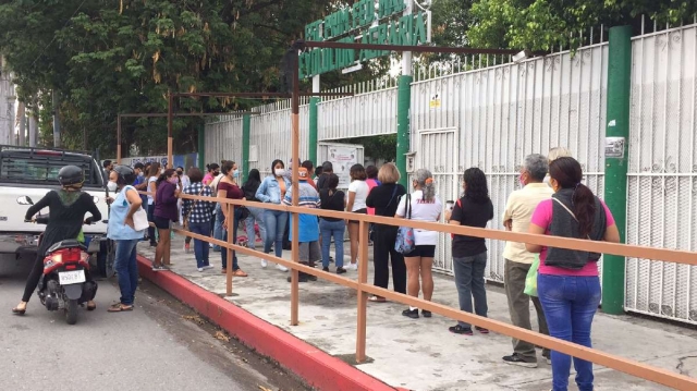 Con retraso en la instalación de casillas se realizaron ayer las elecciones en la zona sur.