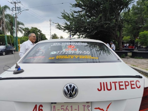 En sus unidades, la empresa &quot;Línea Victoria&quot; difunde mensajes para los motociclistas sobre el buen manejo en las calles.    
