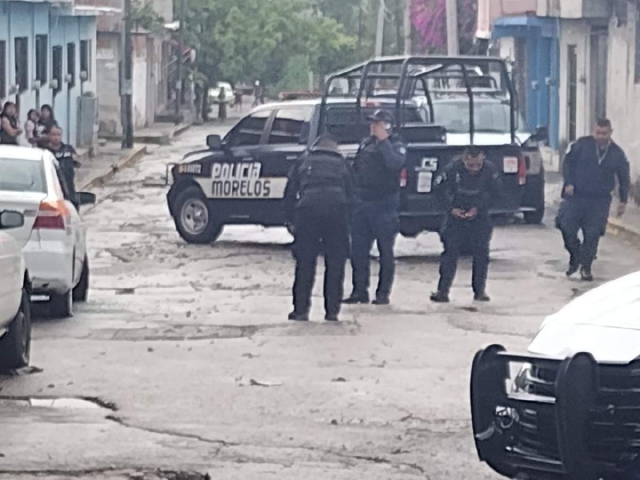 En el momento de la agresión el taxista circulaba por la calle Emiliano Zapata.