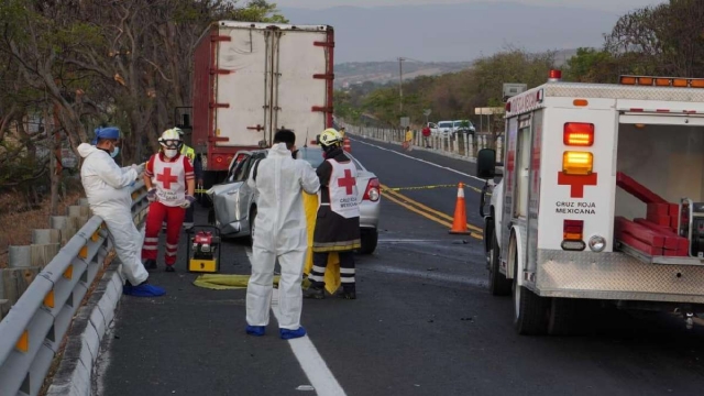 El hombre fue encontrado muerto dentro del auto.