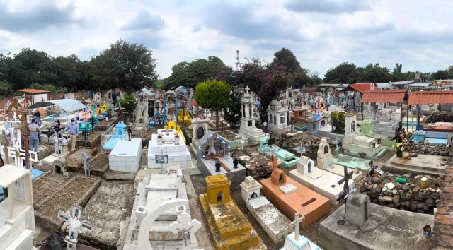 El actual cementerio ya está saturado.