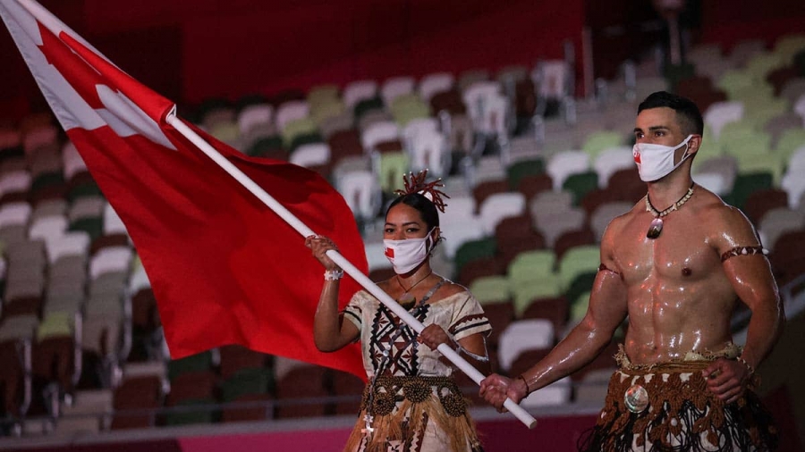 Pita Taufatofua, atleta que robó las cámaras en los Juegos Olímpicos.