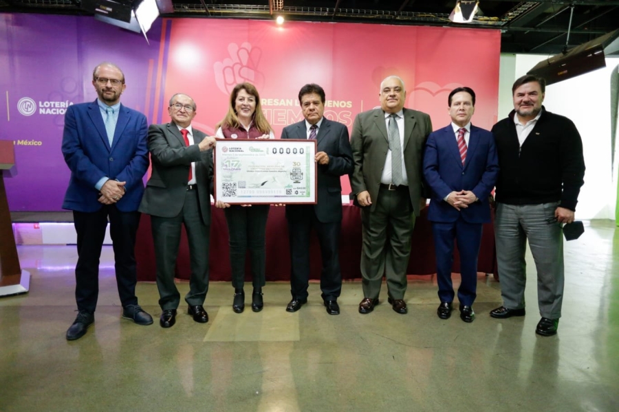 Lotería Nacional rinde homenaje a los Cronistas Deportivos con un billete conmemorativo