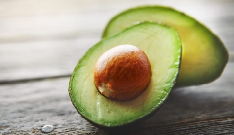 El aguacate: un aliado natural para una piel más firme, suave y saludable