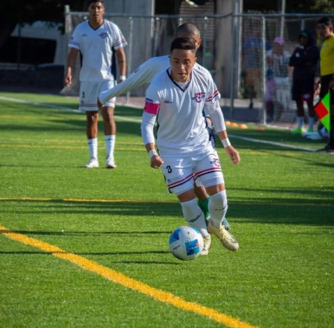 El Real Morelos 27 supo manejar los dos juegos, pero en su casa logró afianzar el triunfo para dejar el marcador global 5-2.