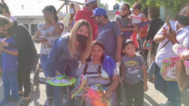 Orquídea Álvarez  y su equipo visitan las colonias Ampliación Lázaro Cárdenas, Lagunilla Y Patios De La Estación