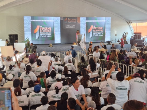 Rinde gobernadora Margarita Gonz&aacute;lez Saravia primer informe de gobierno, en Jantetelco