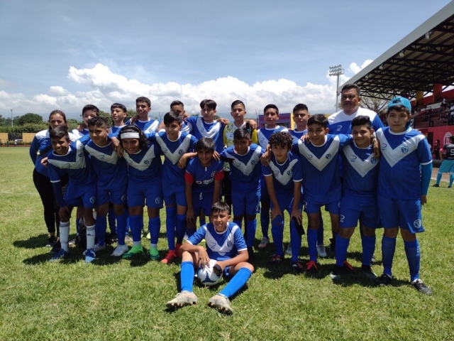 Toda una fiesta futbolera en la zona oriente