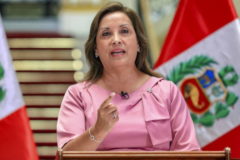 Dina Boluarte anuncia elecciones presidenciales para abril de 2026