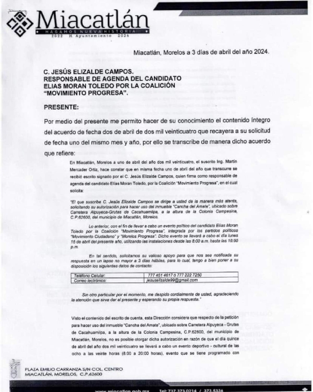 El candidato mostró el documento enviado al Ayuntamiento.