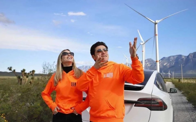 Samuel García y Mariana utilizan el Tesla Model X en precampaña, ¿Cuánto cuesta?
