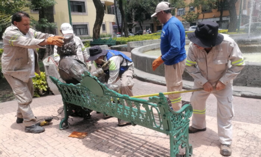 Retiran escultura de Fidel Castro y del 'Che' Guevara en alcaldía Cuauhtémoc