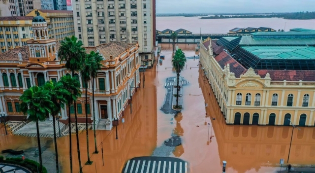 Aumenta a 83 la cifra de muertos por inundaciones en el sur de Brasil