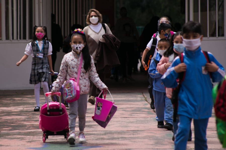 SEP llama a seguir medidas sanitarias en regreso a clases.