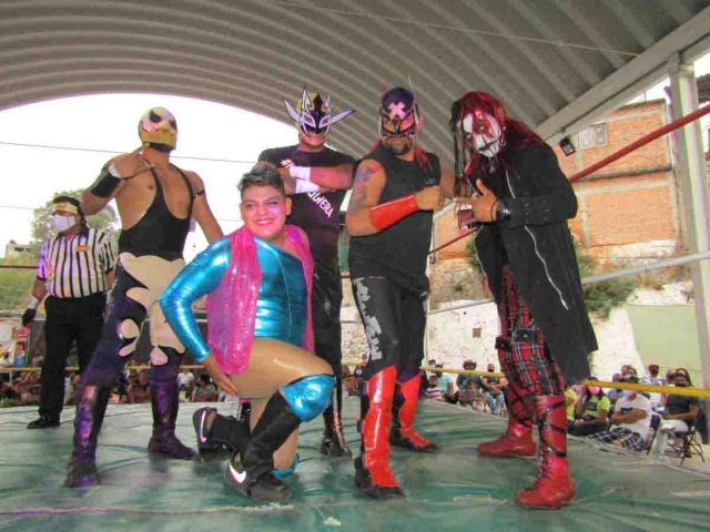 El evento dará inicio con un triangular de Nuevos Valores Cuerna, entre Sexy Flama, Corcel del Diablo y Dragoncito.