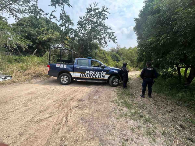 Los vecinos descubrieron el cuerpo después de las ocho de la mañana de ayer en un camino cerca de la calle Palma.