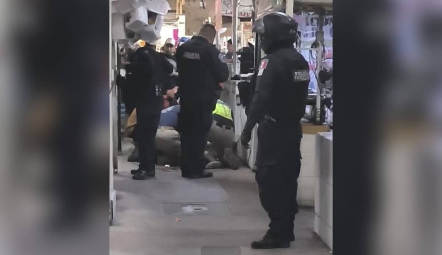 Fue atacado a tiros dentro de un mercado