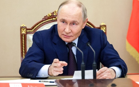 Putin solicita al Gobierno estudiar posible reanudaci&oacute;n de pruebas nucleares