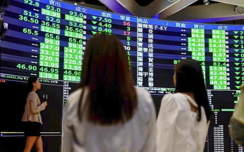 Temor a recesión global provoca desplome de las bolsas asiáticas y europeas