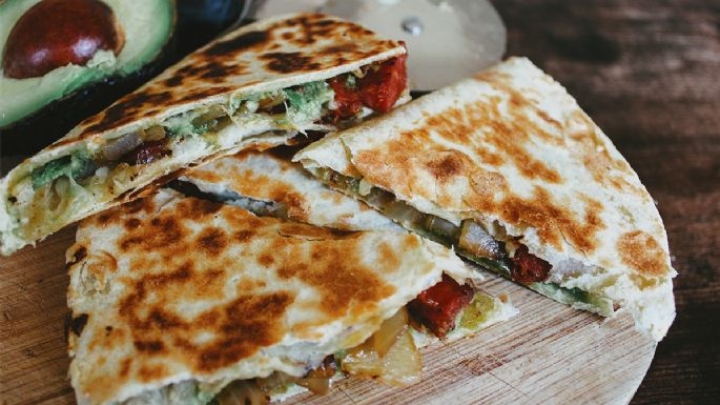 Cena Ligera: Sincronizadas saludables con champiñones y pimiento